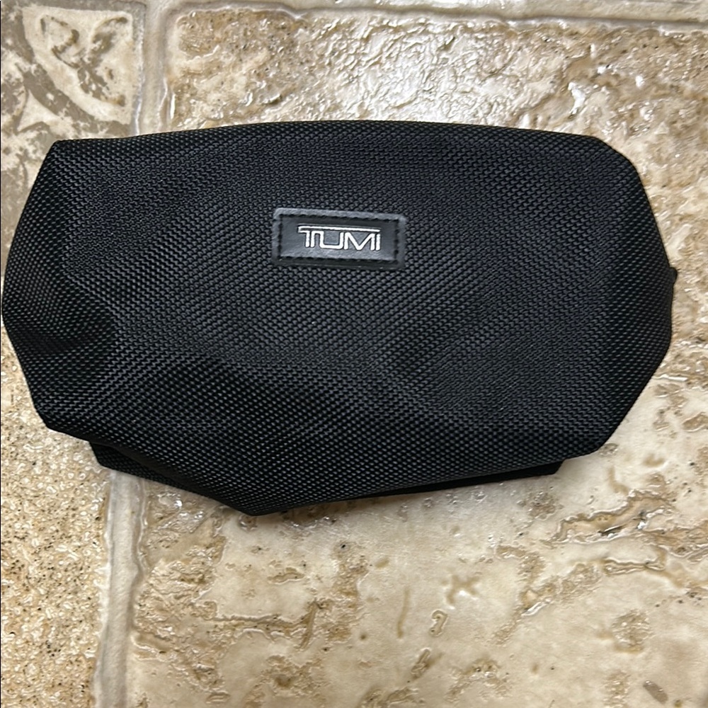 Tumi for Delta Toiletry Bag